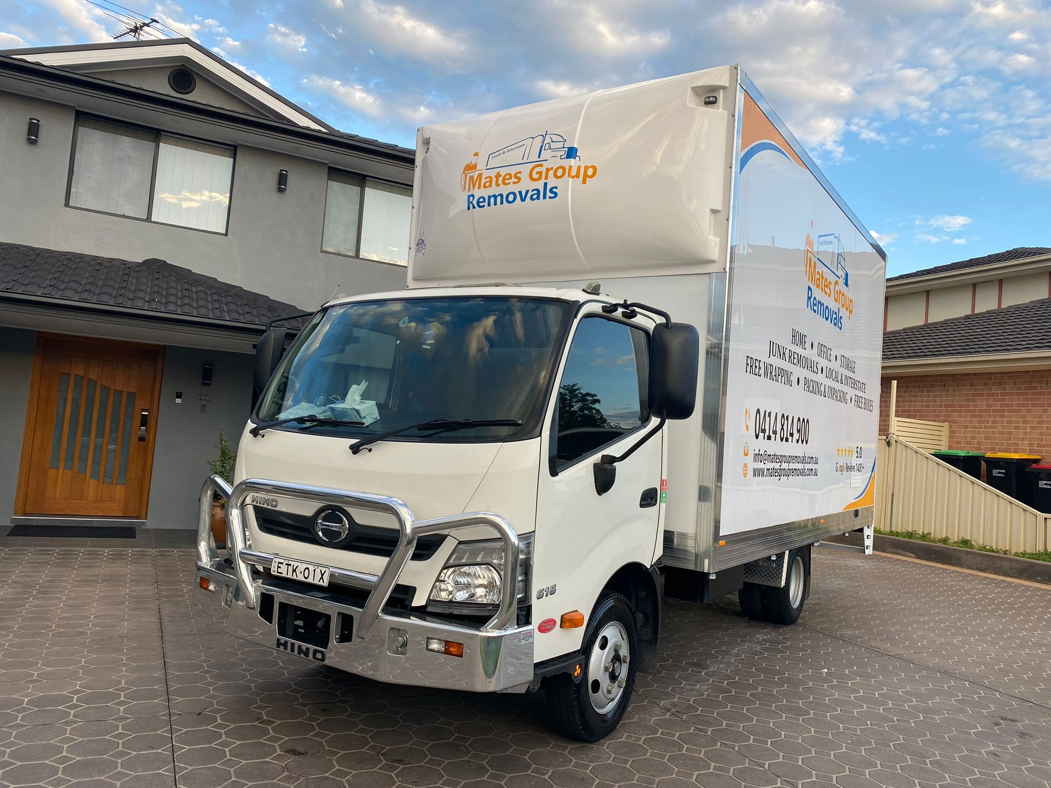 Removalists Sydney to Chisholm